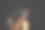 工作室肖像的年轻女子在黑色t恤对纯黑色的工作室背景。图片下载