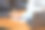 两名男性和女性营销人员使用公司文件和笔记本电脑记录数据，分析公司利润。图片下载