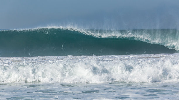 海浪海洋中空破碎水景观图片下载