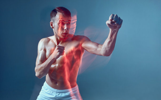 运动模糊效果照片的拳击手做刺。力量，运动和健康的概念。图片下载