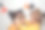 小女孩给爸爸戴上蜘蛛面具图片下载