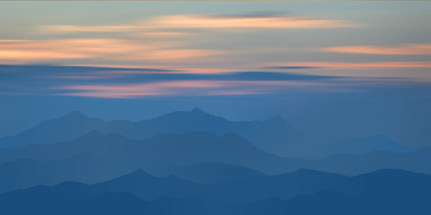 夕阳在山上，山峰在雾中图片下载