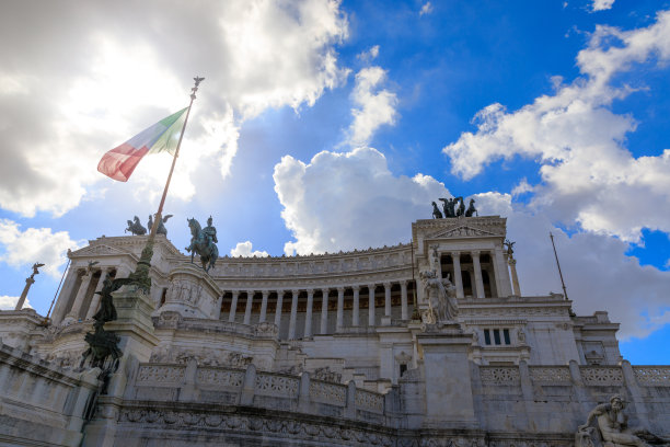 罗马雄伟的祖国圣坛:它是意大利在世界上的象征，是变革、复兴和宪法的象征。图片下载