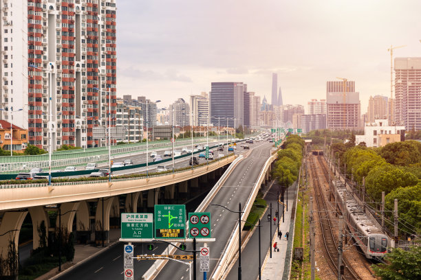 高速公路，高速公路，桥梁和地铁图片下载