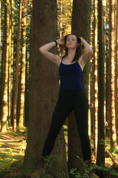 森林之女图片下载