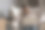 体贴漂亮的年轻自由职业女性在笔记本电脑工作图片下载
