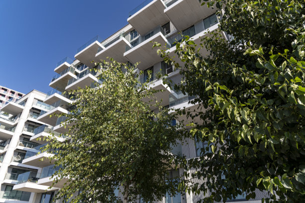 现代公寓楼仰视角度照片图片下载