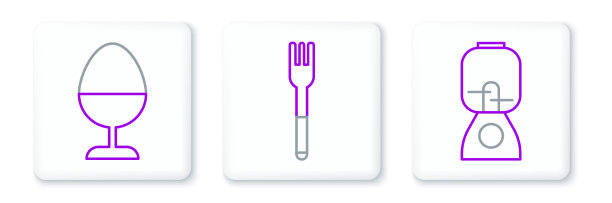 把搅拌机里的鸡蛋放在架子和叉子上图片下载