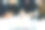 亚洲企业家和商界人士在会议室开会，进行商业计划、财务预算和投资风险评估，分析客户群体，以促进公司增长图片下载