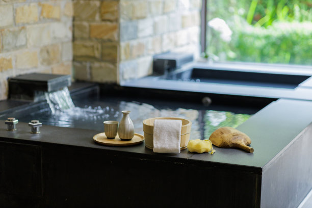 清酒和温泉浴图片下载