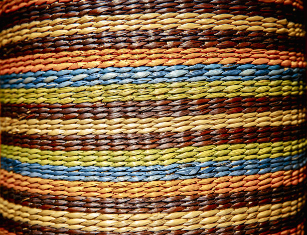 五颜六色的背景与交织的柳条线图片下载