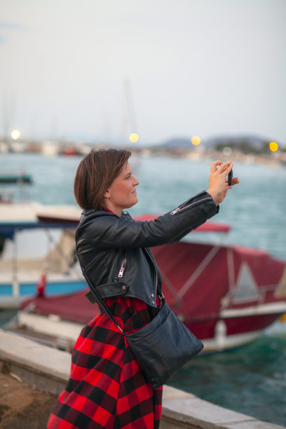 美丽的新潮的女人图片下载