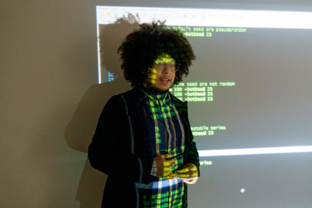 编程课教师授课图片下载