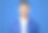 近距离肖像年轻英俊的微笑男子穿着蓝色衬衫和白色t恤图片下载