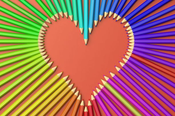 3d渲染彩色铅笔心形，红色背景。回到学校图片下载