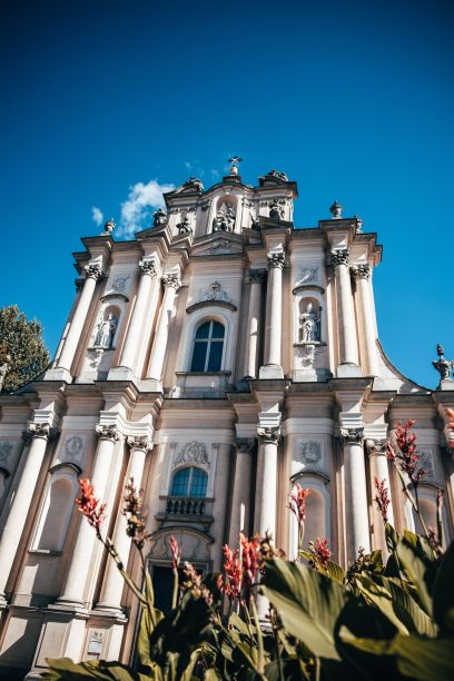 阳光明媚的华沙的建筑图片下载