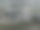 雨点落在玻璃街道上图片下载