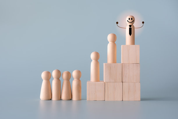 木制人物的领导理念脱颖而出图片下载