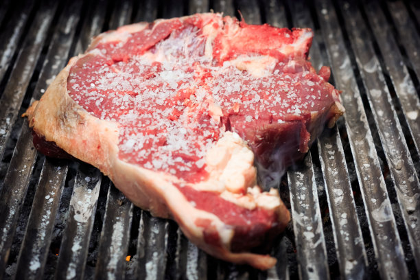 烤佛罗伦萨牛排，t骨牛排图片下载