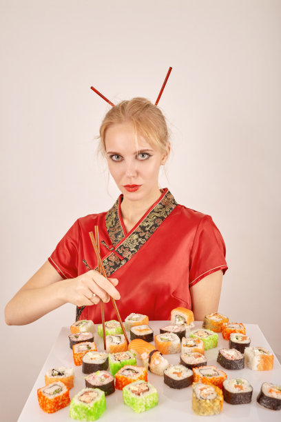 寿司的女孩图片下载