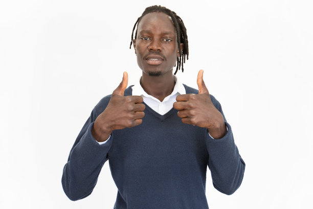 正面的年轻商人竖起大拇指的画像图片下载