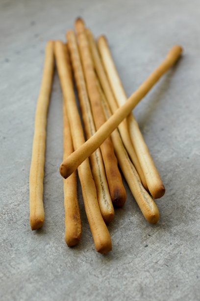 混凝土背景上的意大利格里森尼图片下载