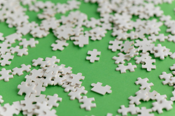 白色的难题图片下载