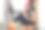 在万圣节派对上穿着女巫服装的漂亮女人图片下载