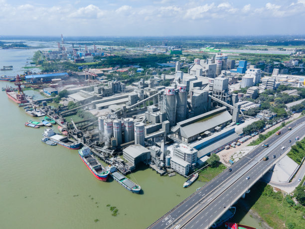 无人机俯瞰孟加拉国工业区图片下载