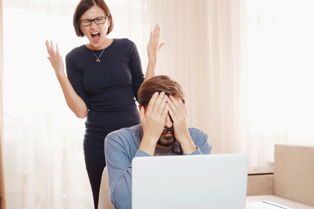 在家工作、远程学习和在线营销的概念图片下载