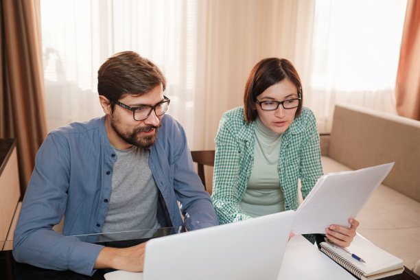 在家工作、远程学习和在线营销的概念图片下载