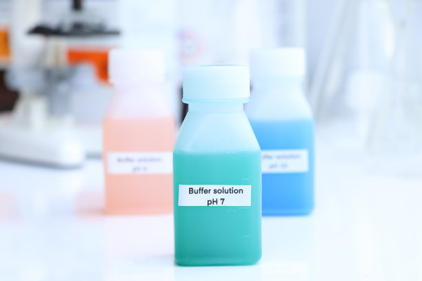 玻璃、化学实验室和工业中的缓冲溶液图片下载