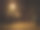 街道夜景，周围有树，灯开着图片下载