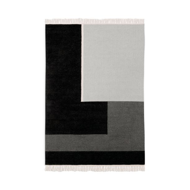 特写彩色地毯孤立在白色背景图片下载