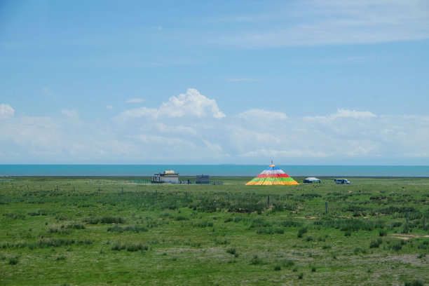 田野里帐篷的漂亮照片图片下载