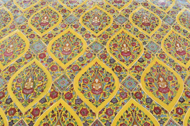 泰国曼谷叻差寺圆形回廊的内墙画。图片下载