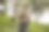 高级女子骑车人在炎热天气中暑图片下载