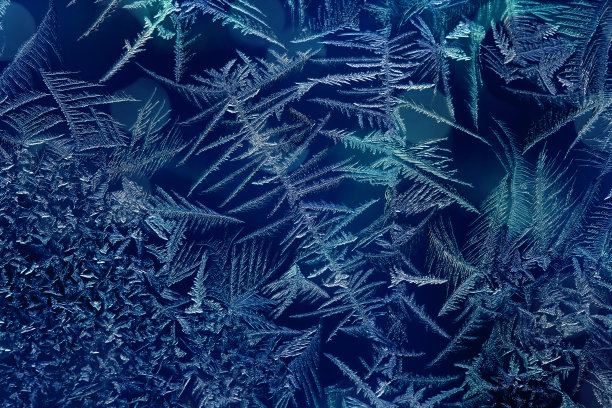 窗户上结霜的图案图片下载