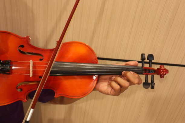 小提琴图片下载