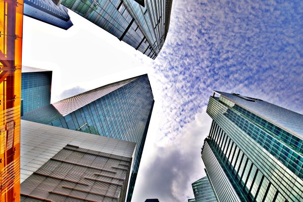 俯瞰一座高楼图片下载