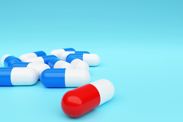 药物标签胶囊和药物不同独特的色彩概念3D插画。图片下载