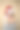 戴着圣诞老人帽子和礼物的小女孩图片下载