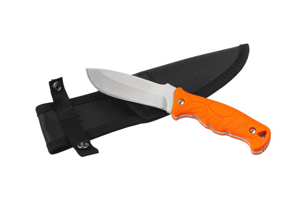 现代猎刀，银刃，橙色橡胶柄。钢铁武器。在白色背景上隔离。图片下载