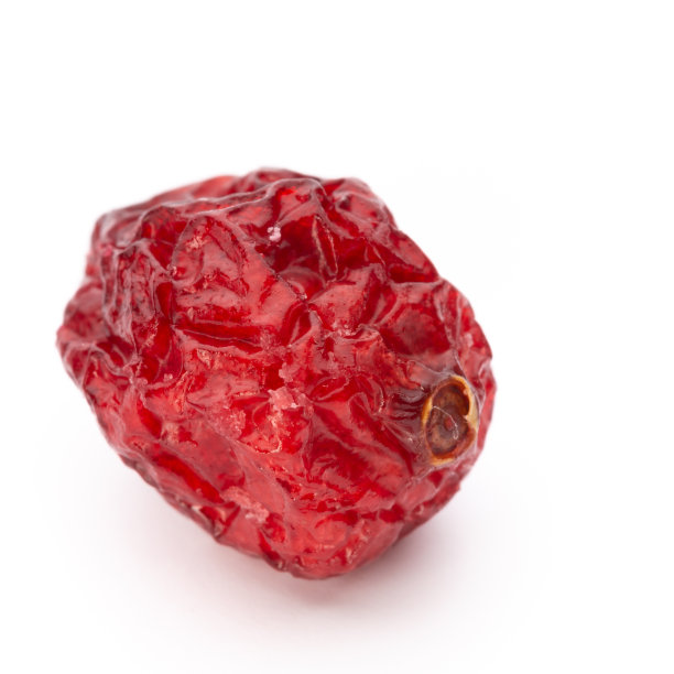 白色背景上孤立的蔓越莓干图片下载