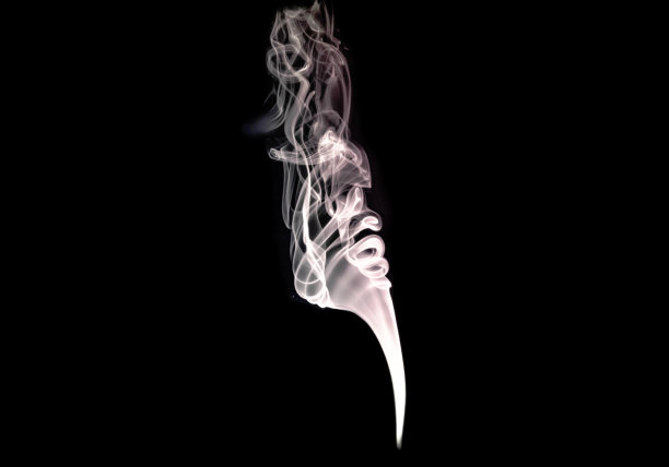 美丽的白色抽象蒸汽从茶或咖啡在黑色孤立的背景图片下载