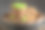 新鲜和绿色啤酒花和麦芽玻璃杯品脱。图片下载