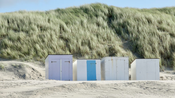 海滩小屋，北海海滩上的小屋图片下载