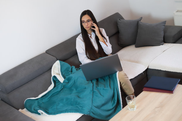 在家工作。图片下载