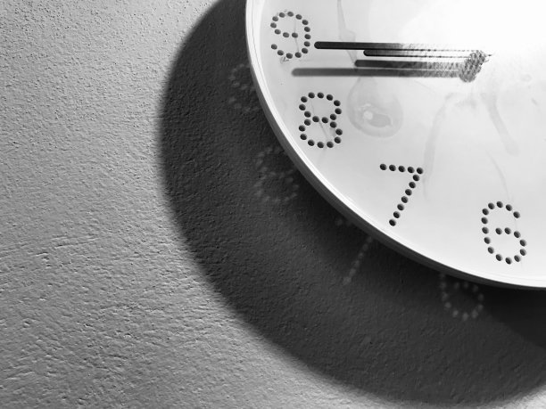 墙上的钟的一部分图片下载