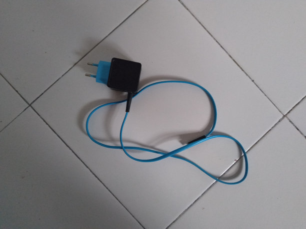 手机充电器图片下载